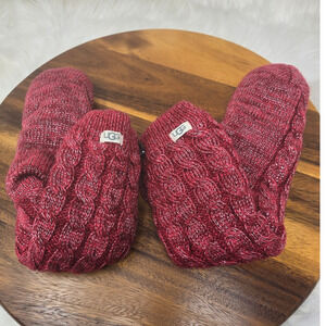 Ugg Women's NWOT Burgundy Silver Threading Bow Back Fleece Lined Socks S (5-6)